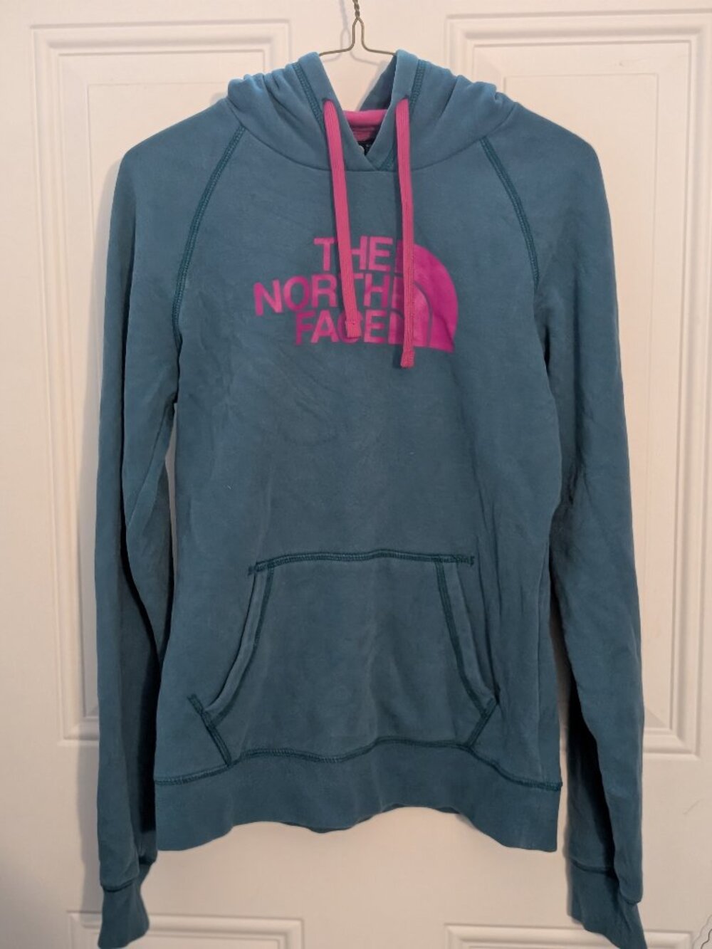 North face hoodie size small